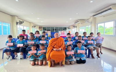 ขอกราบขอบพระคุณพระครูสาครสุตกิจ เจ้าคณะตำบลท่าฉลอม เจ้าอาวาสวัดน้อยนางหงษ์
